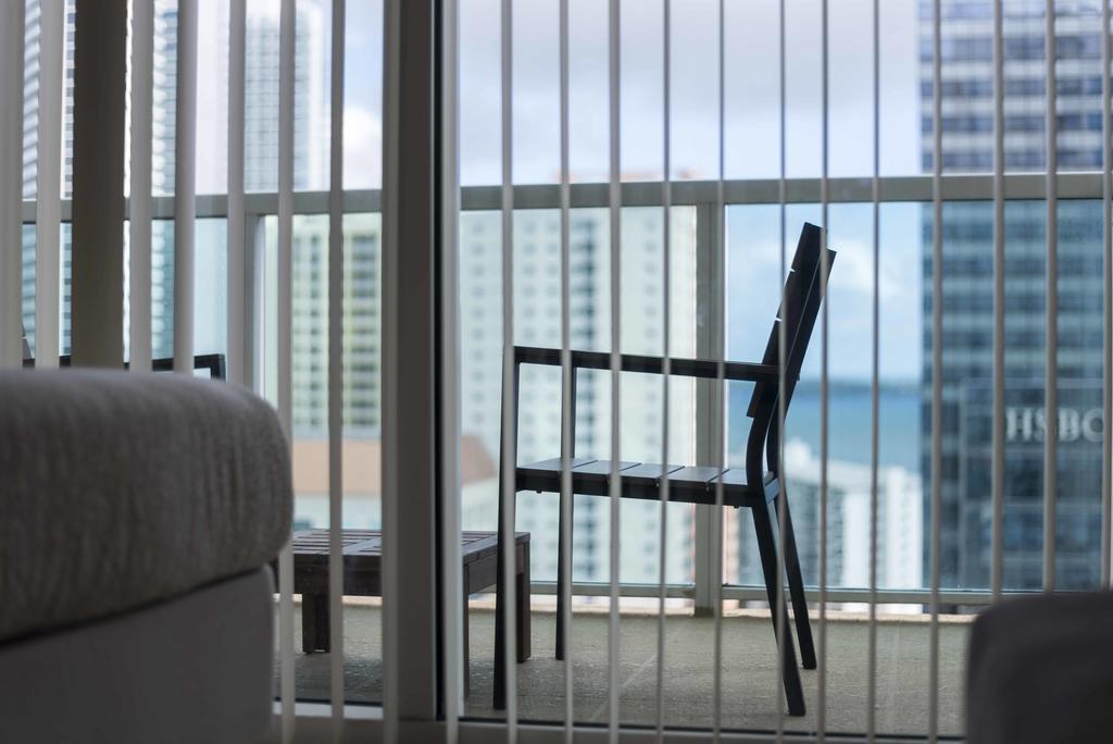 Dharma Home Suites Brickell Miami At One Broadway Exterior photo