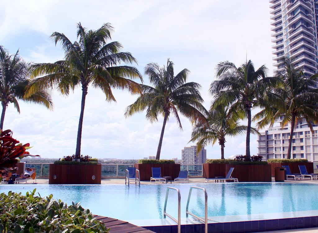 Dharma Home Suites Brickell Miami At One Broadway Exterior photo