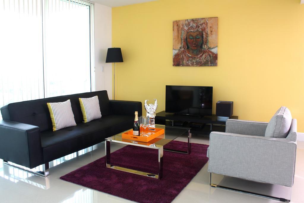 Dharma Home Suites Brickell Miami At One Broadway Room photo